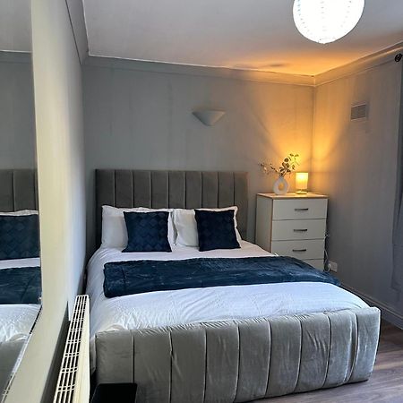 Luxury Room In A 4 Bedroom Flat! 4 Minutes Walk To Kingscross, St Pancras Лондон Экстерьер фото