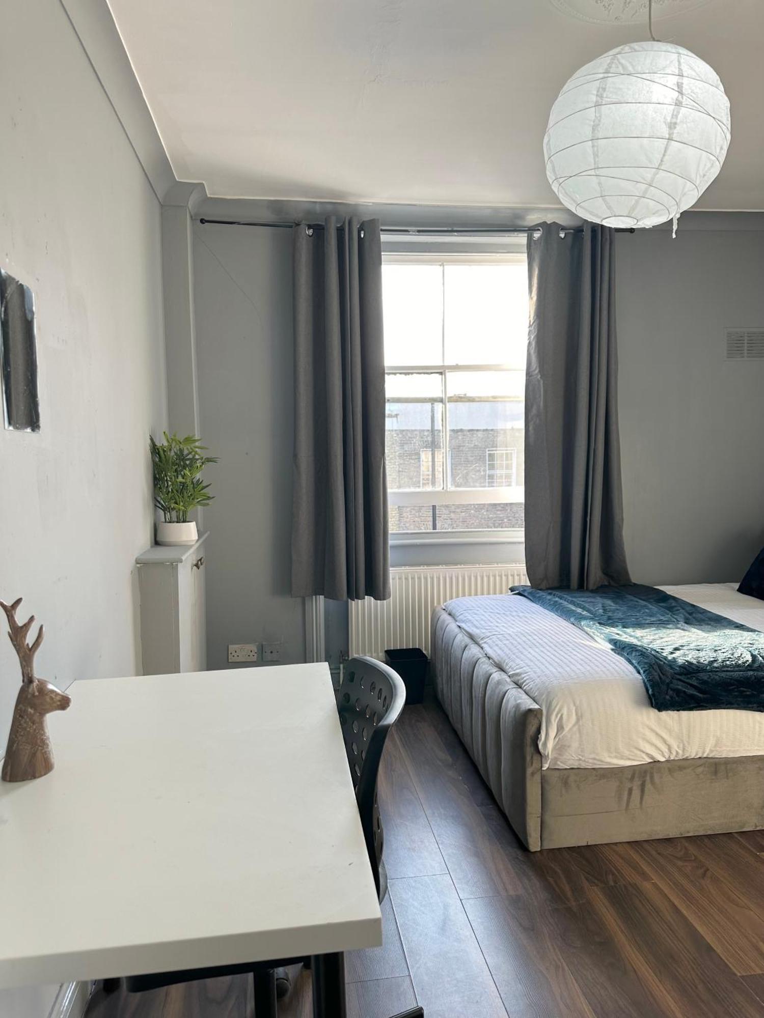 Luxury Room In A 4 Bedroom Flat! 4 Minutes Walk To Kingscross, St Pancras Лондон Экстерьер фото