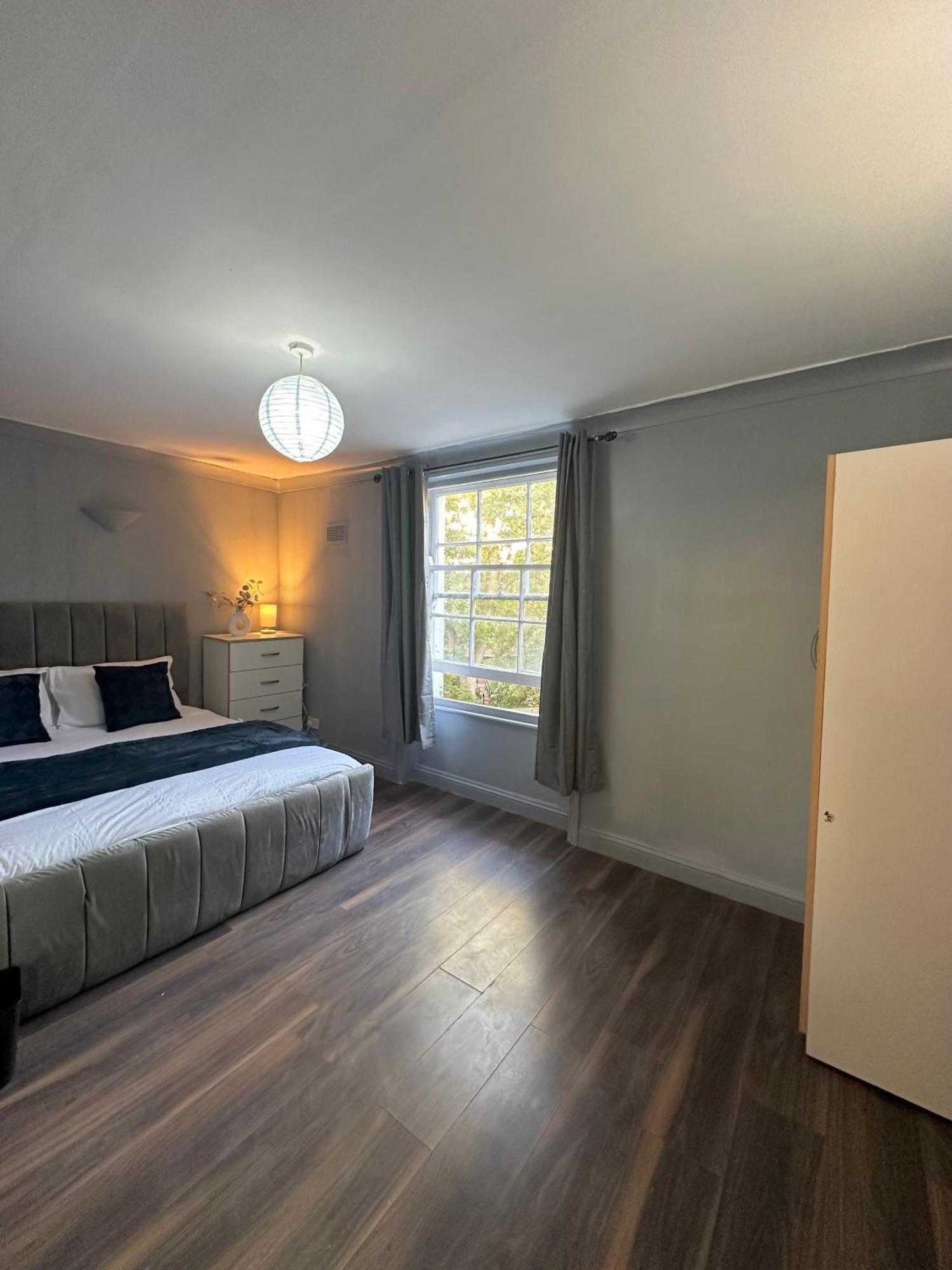 Luxury Room In A 4 Bedroom Flat! 4 Minutes Walk To Kingscross, St Pancras Лондон Экстерьер фото