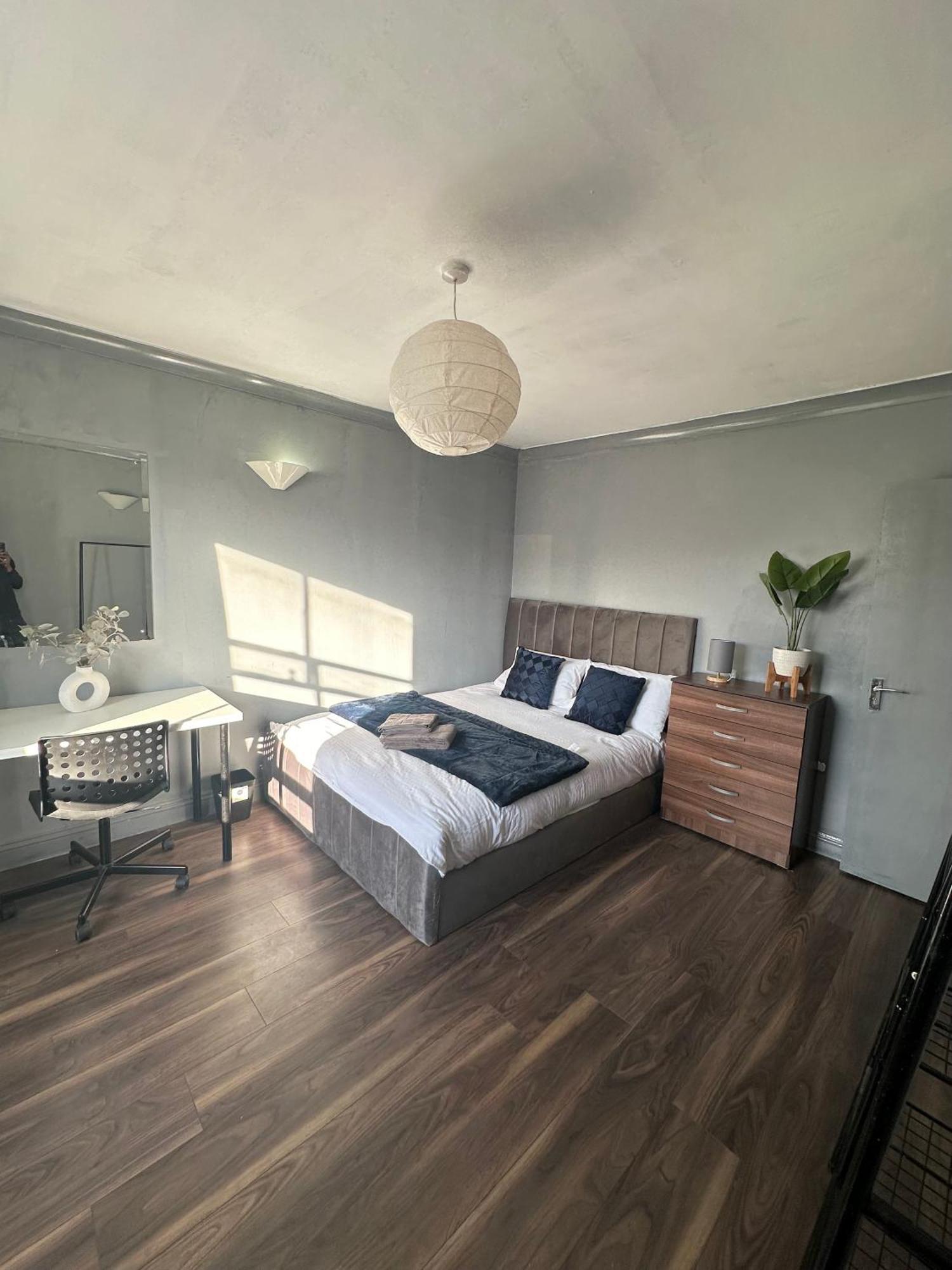Luxury Room In A 4 Bedroom Flat! 4 Minutes Walk To Kingscross, St Pancras Лондон Экстерьер фото