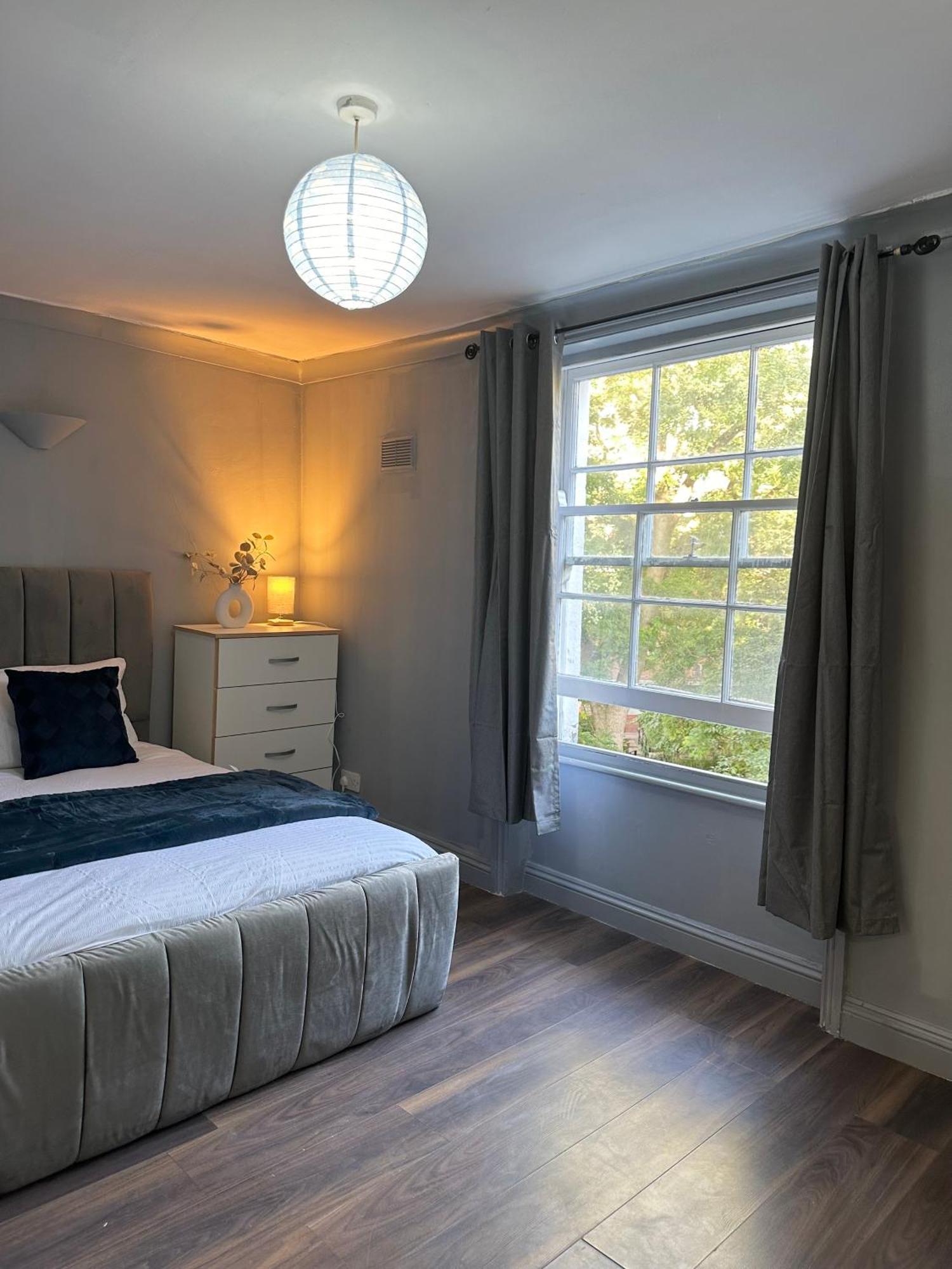 Luxury Room In A 4 Bedroom Flat! 4 Minutes Walk To Kingscross, St Pancras Лондон Экстерьер фото