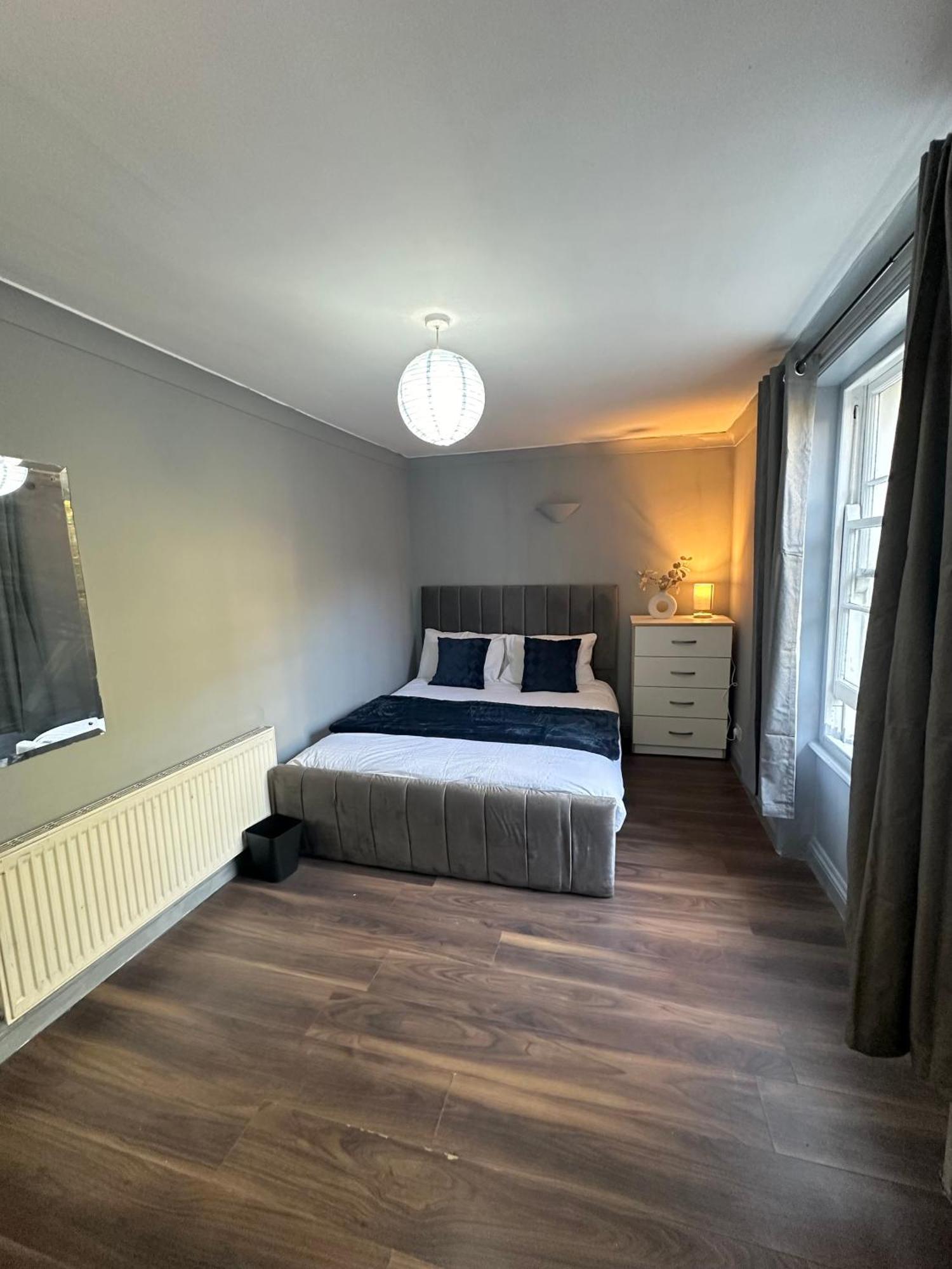 Luxury Room In A 4 Bedroom Flat! 4 Minutes Walk To Kingscross, St Pancras Лондон Экстерьер фото