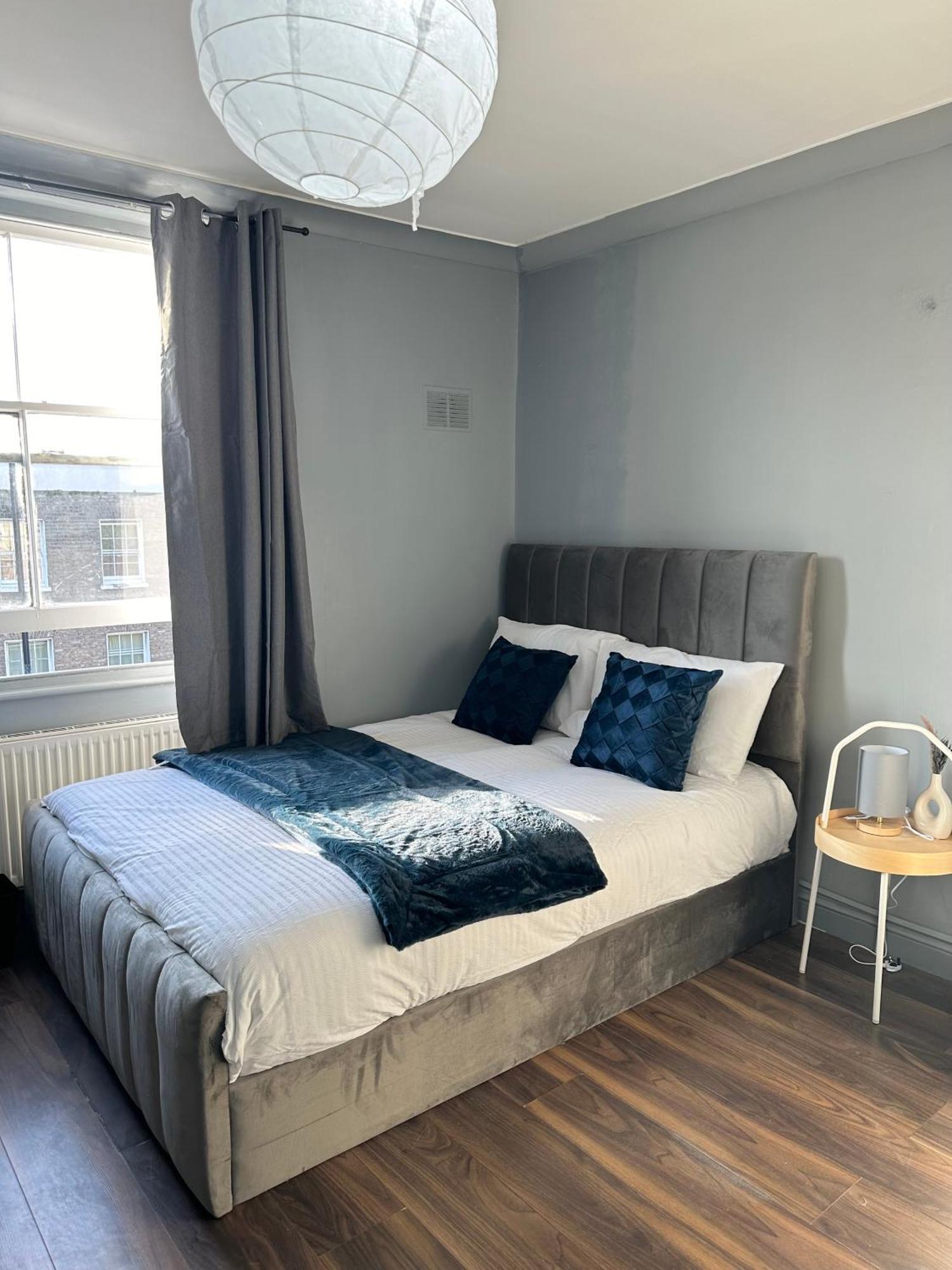 Luxury Room In A 4 Bedroom Flat! 4 Minutes Walk To Kingscross, St Pancras Лондон Экстерьер фото